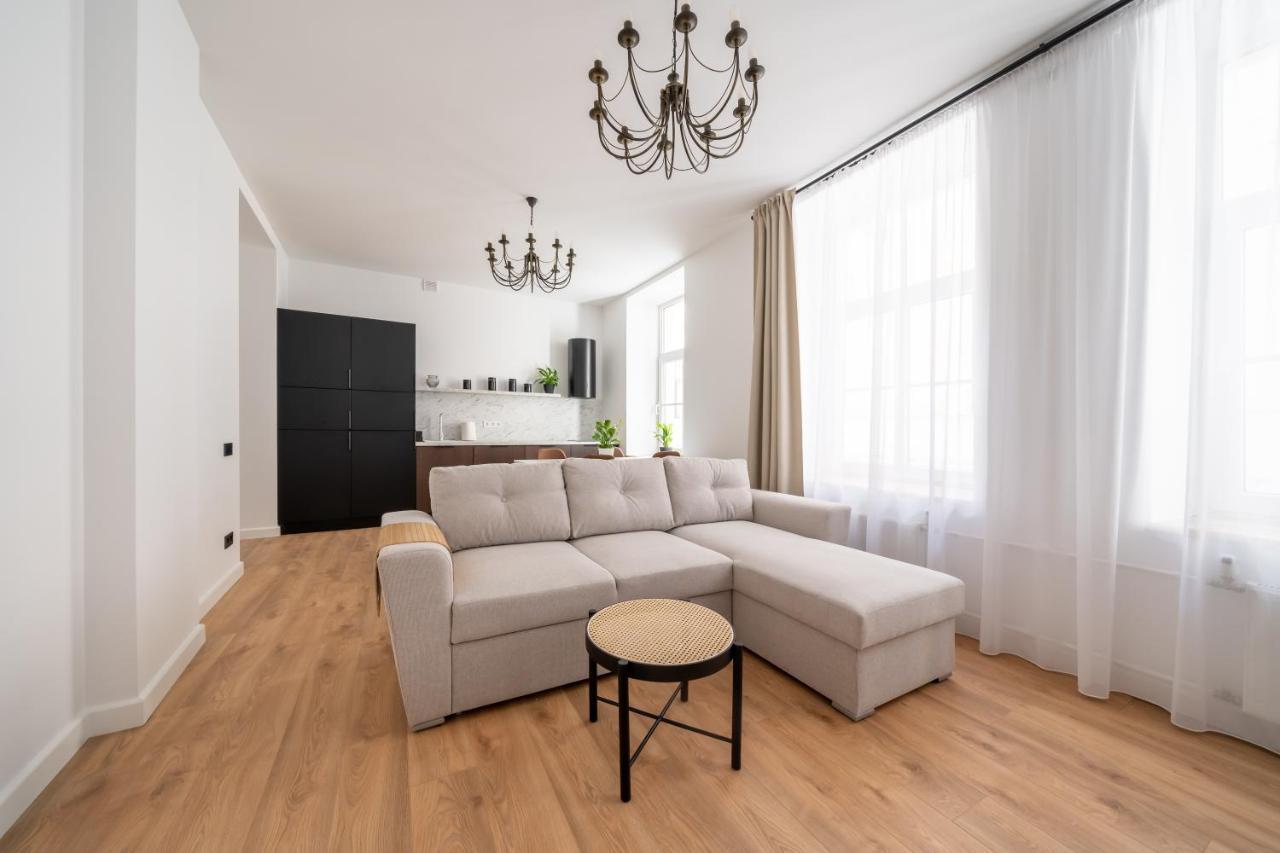 Spacious 1-Bedroom Apartment In The Heart Of Old Town Рига Экстерьер фото