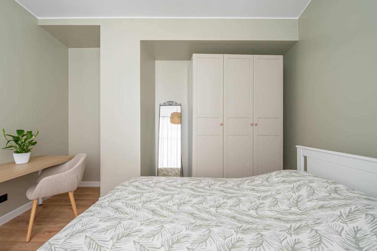 Spacious 1-Bedroom Apartment In The Heart Of Old Town Рига Экстерьер фото