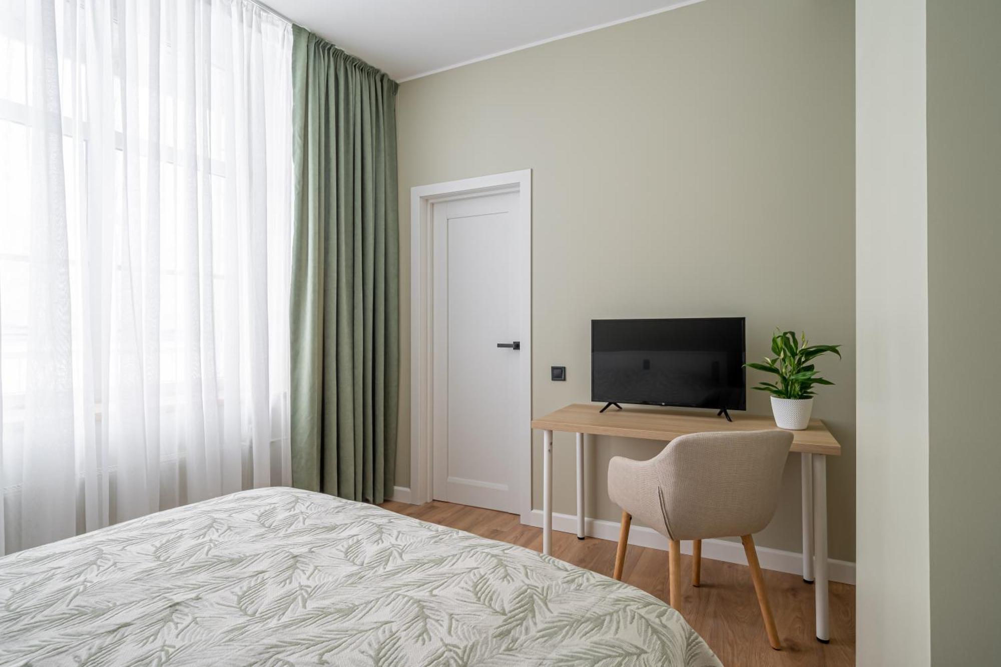 Spacious 1-Bedroom Apartment In The Heart Of Old Town Рига Экстерьер фото
