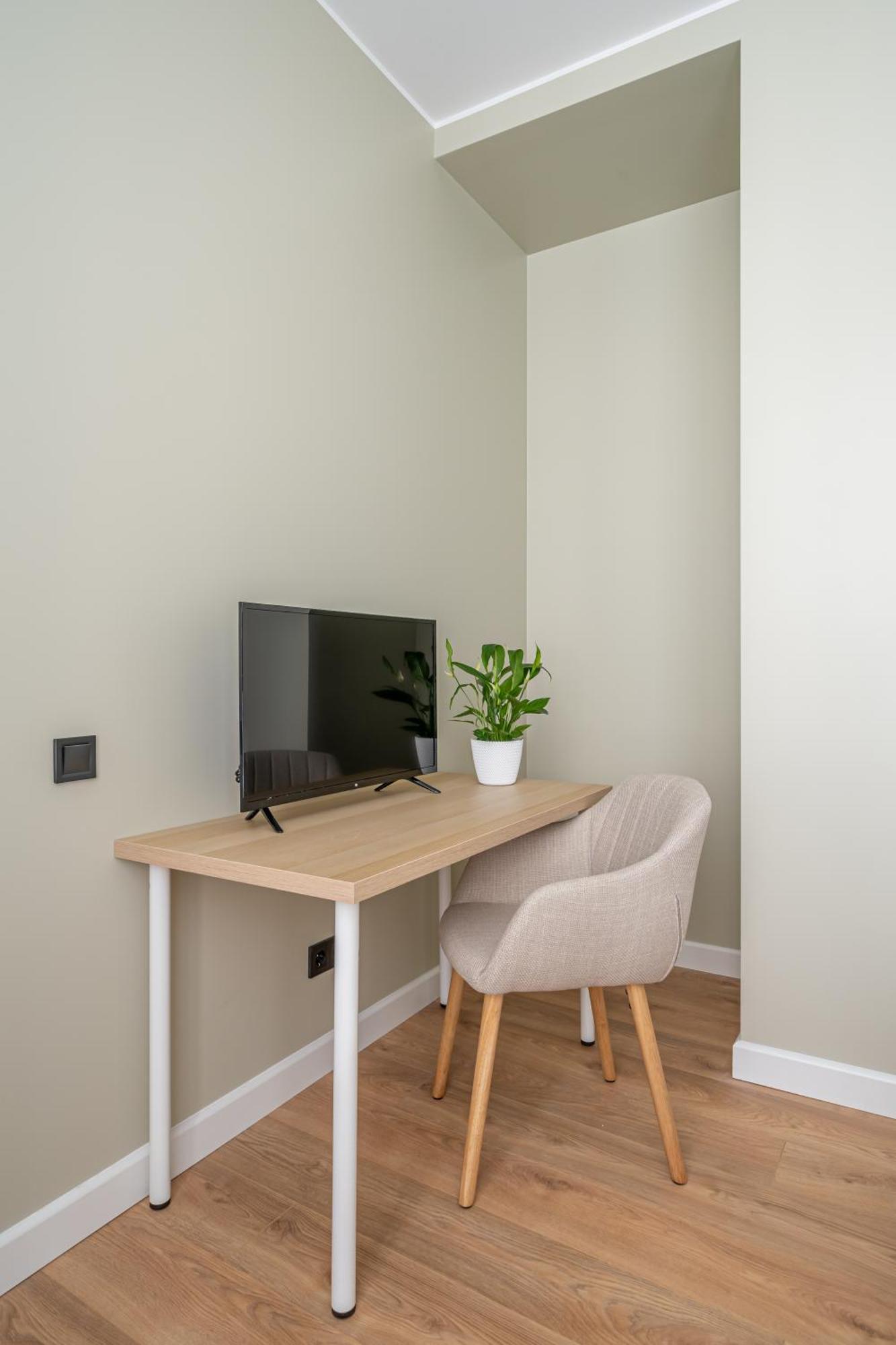 Spacious 1-Bedroom Apartment In The Heart Of Old Town Рига Экстерьер фото
